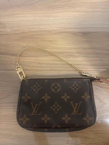 Louis Vuitton mini classic bag